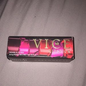 Urban Decay Vice lipstick NWT voodoo